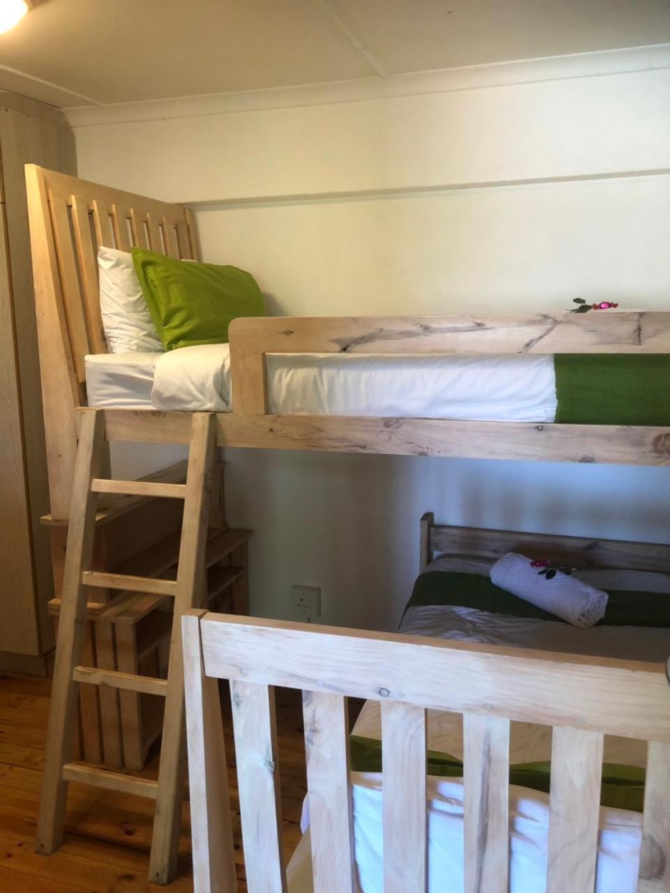Aquarius Bed And Breakfast Jeffreys Bay Dış mekan fotoğraf